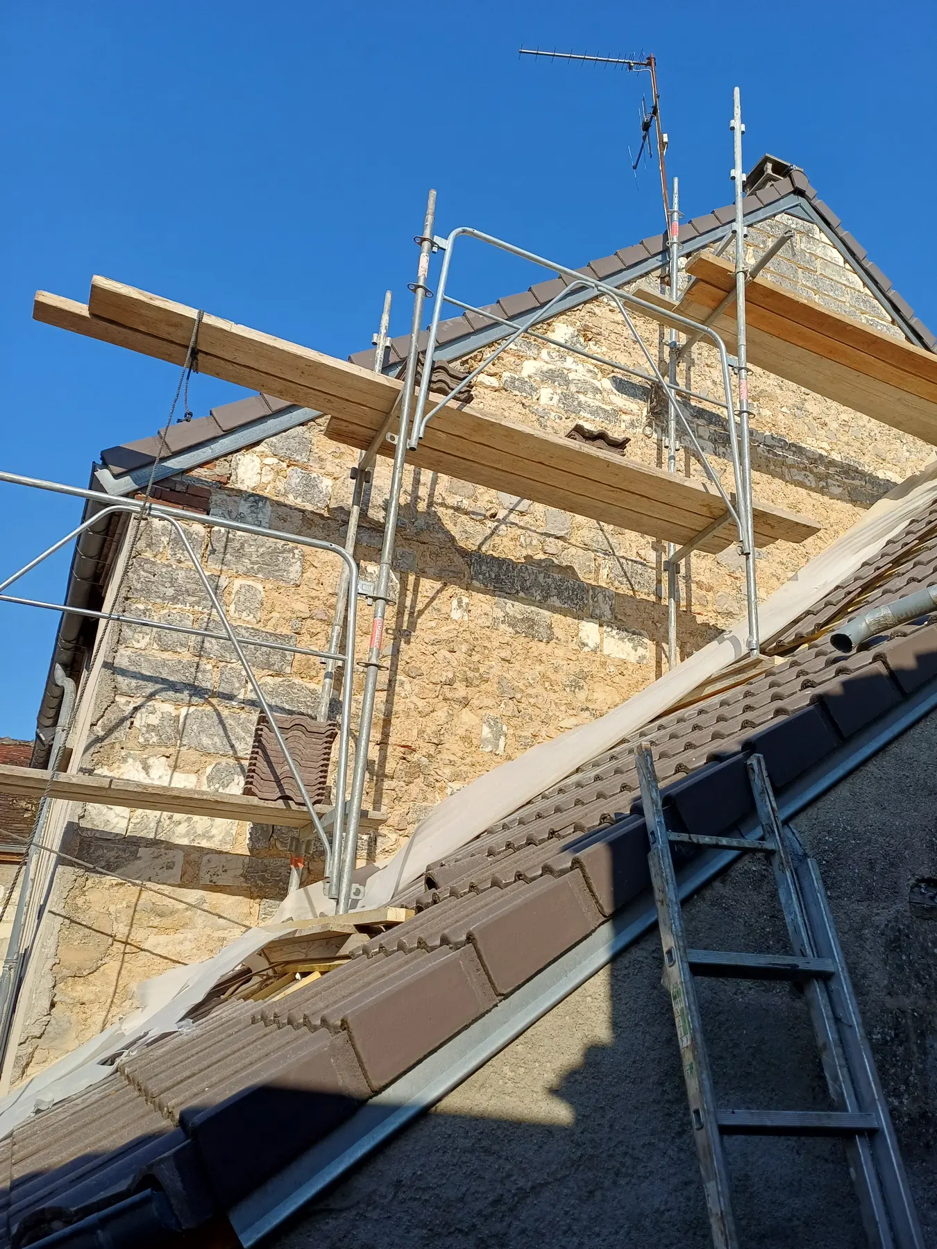 Rénovation d’une façade ancienne, réalisation DCP Constructions à Sens et dans l’Yonne