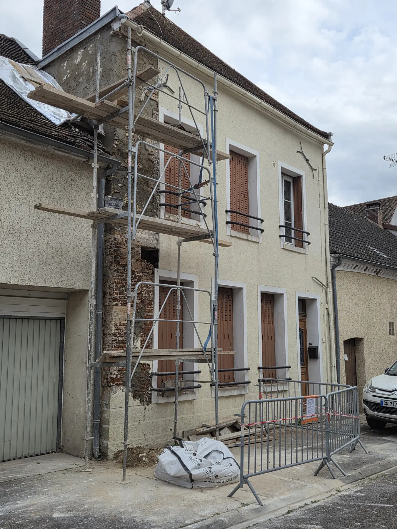 Rénovation de façade, réalisation DCP Constructions à Sens et dans l’Yonne
