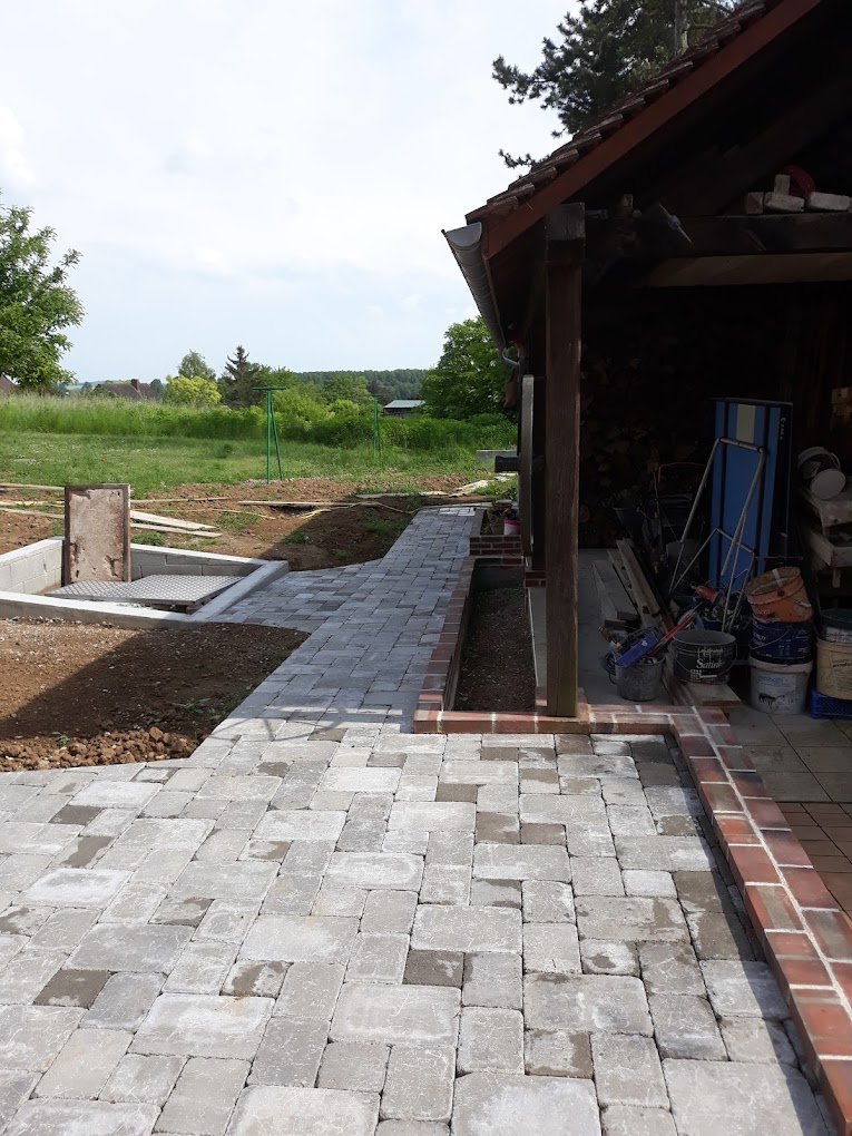 Allée gravier & pavés